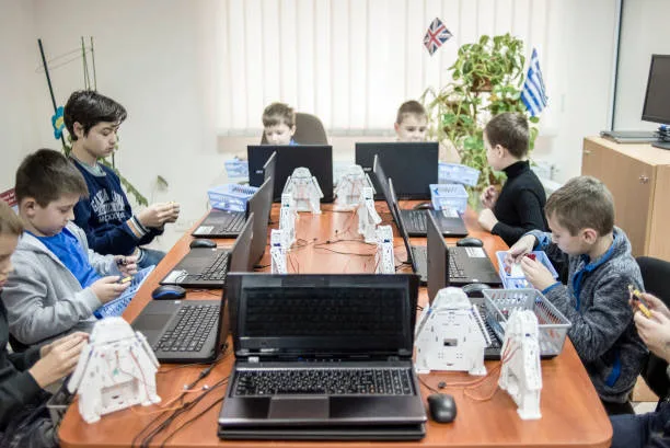 coding or robotics club for kids